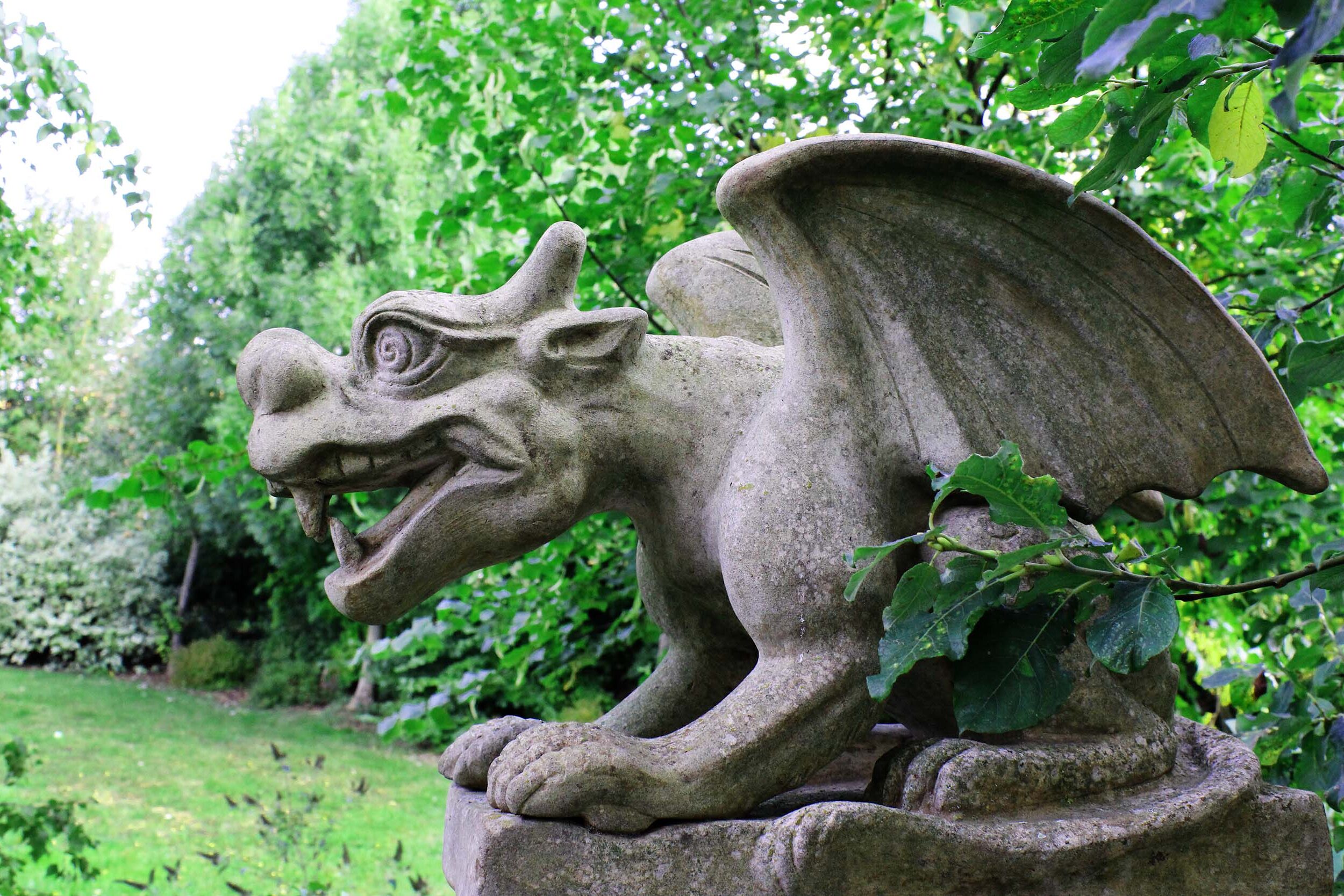 Steindrache im schamanischen Garten von Monika Meyer Steindrache im schamanischen Garten von Monika Meyer